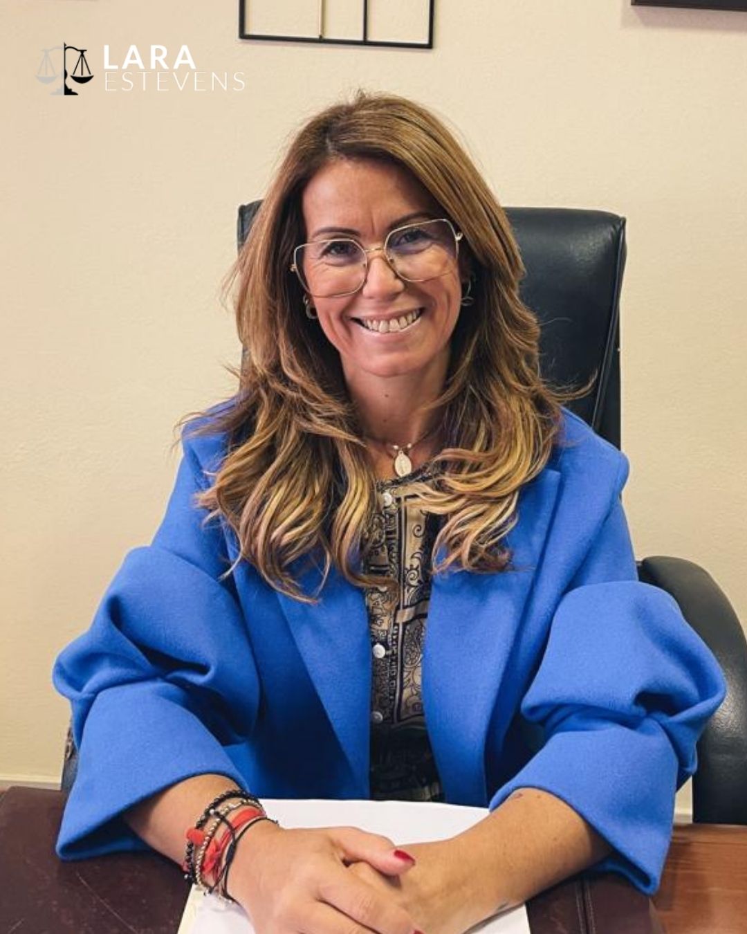 Lara Estevens - Advogada